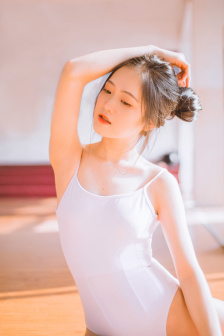厨房里面大战贵妇第4集